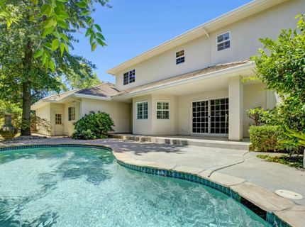 5 Latham Ln, Sacramento, CA 95864 Photo