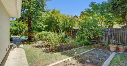 5 Latham Ln, Sacramento, CA 95864 Photo