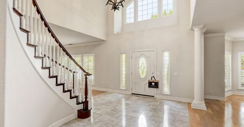 5 Latham Ln, Sacramento, CA 95864 Photo