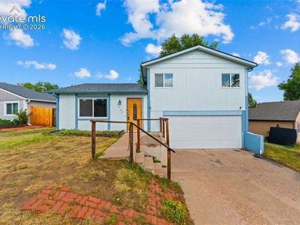 1727 Chautauqua Drive, Colorado Springs, CO 80915