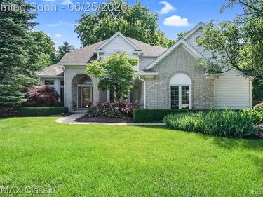 7439 Millwood, West Bloomfield Twp, MI 48322