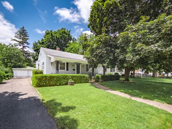 745 North Street, Milan, MI 48160
