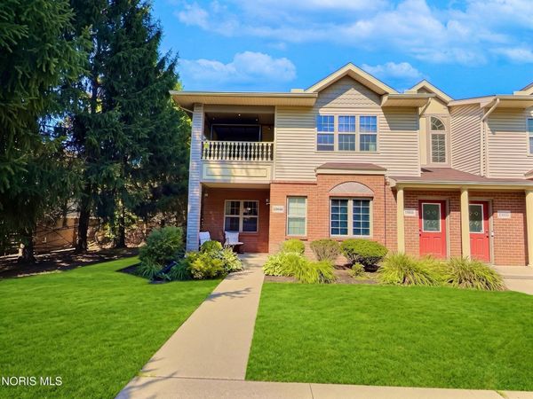 1964 Devinci Drive, Toledo, OH 43615