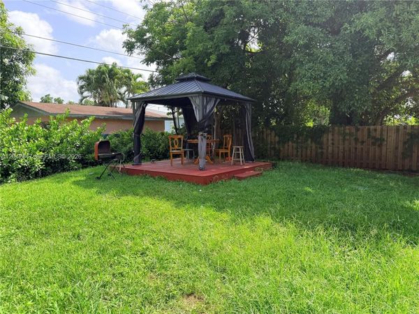 428 NW 82nd Ter, Unit 426, Miami, FL 33150