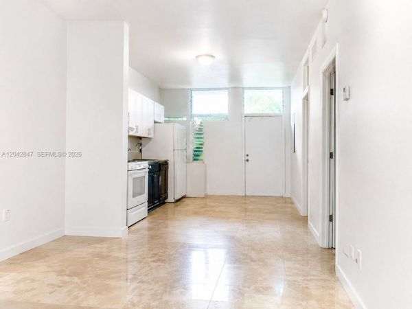 428 NW 82nd Ter, Unit 426, Miami, FL 33150