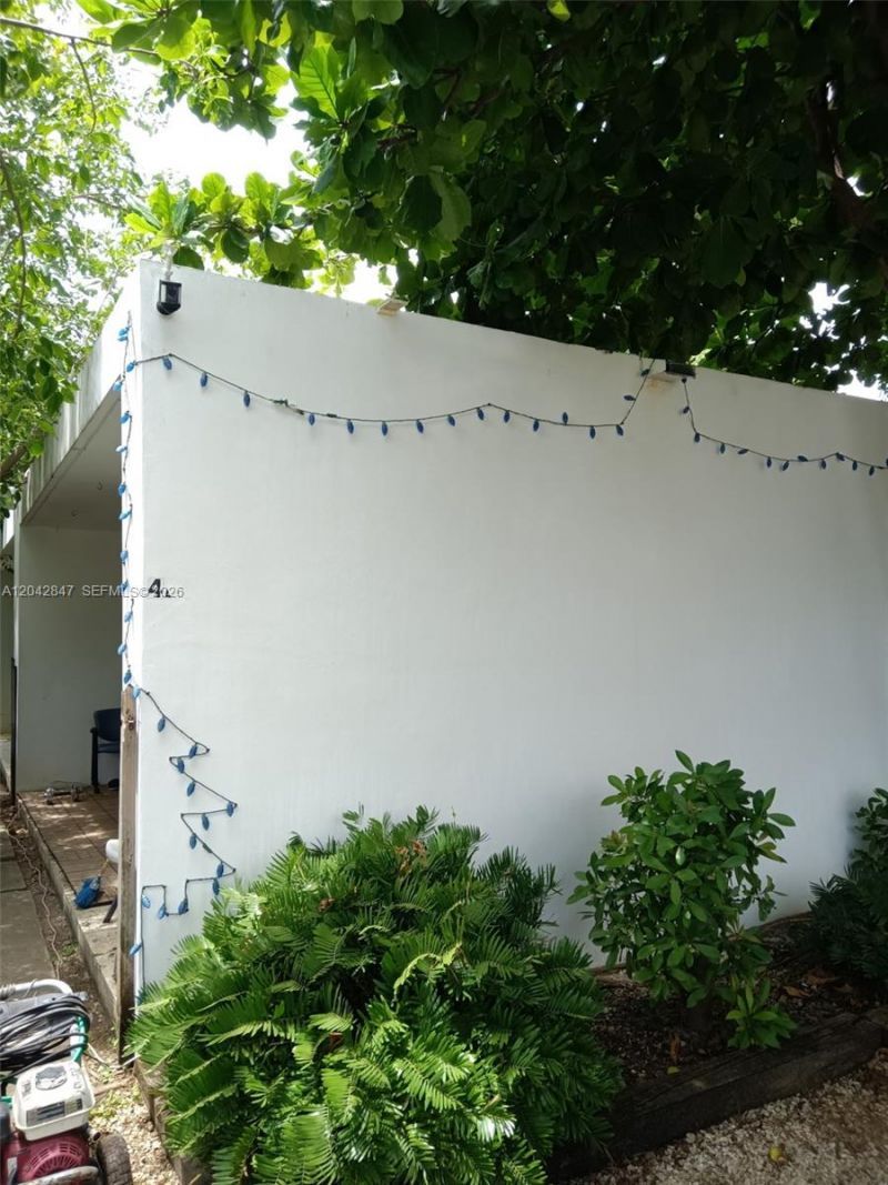 428 NW 82nd Ter, Unit 426, Miami, FL 33150 Photo