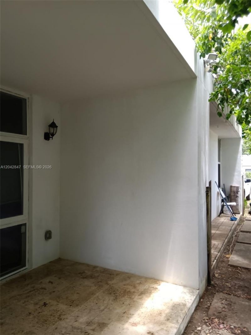428 NW 82nd Ter, Unit 426, Miami, FL 33150 Photo