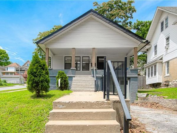 346 Kensington Avenue, Kansas City, MO 64124