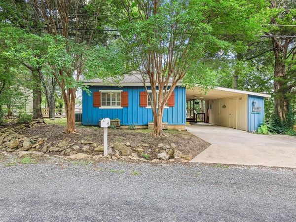 61 Windsor Drive , Pottsboro, TX 75076
