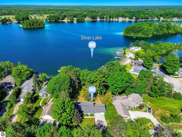 60 Park, Traverse City, MI 49685