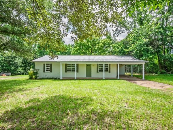 1024 Carlisle, Courtland, MS 38620