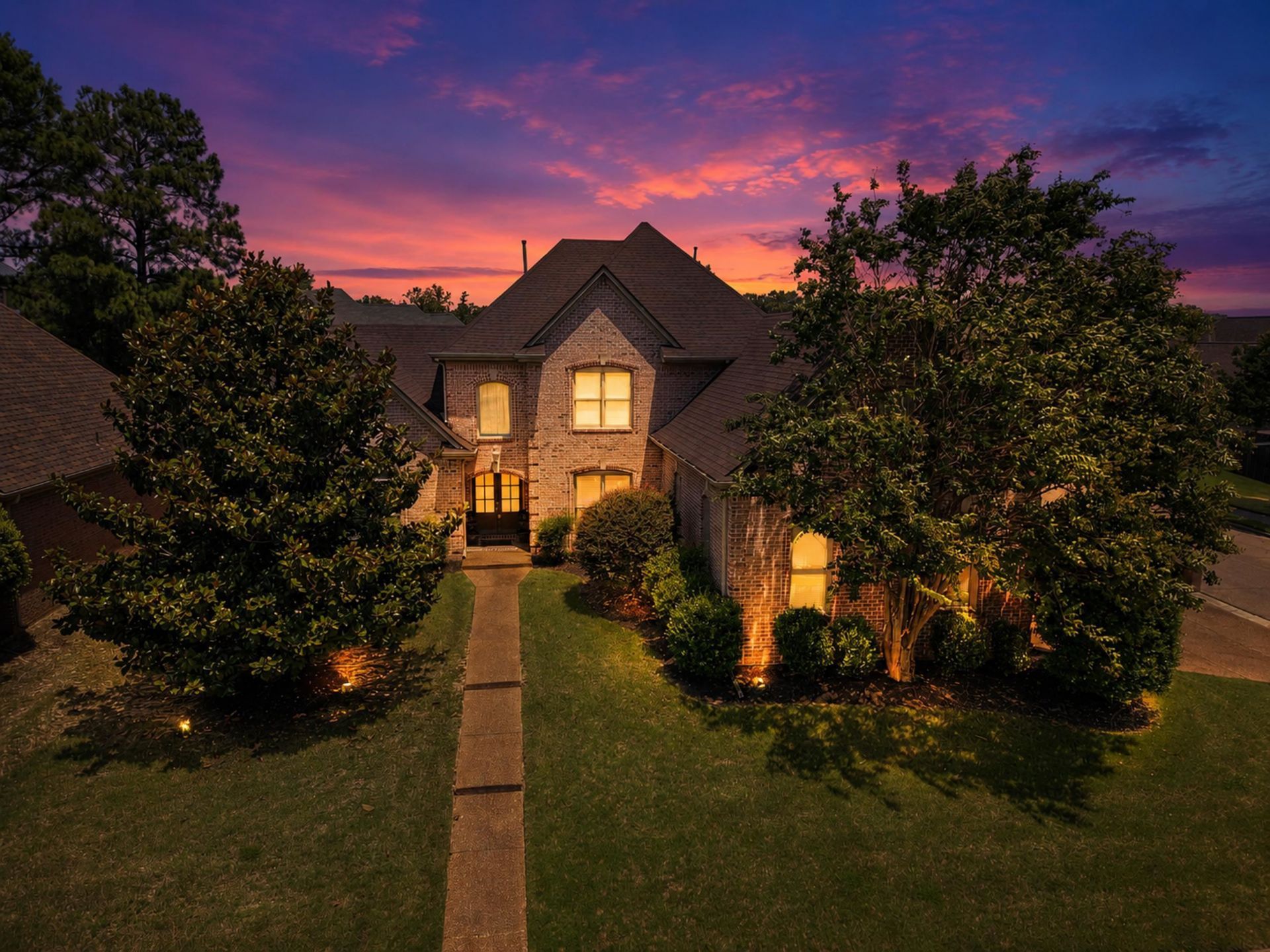 8990 RIVER KNOLL DR Unicorp/Memphis, TN 38016