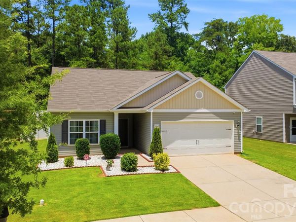 5221 Upton Place, Charlotte, NC 28215
