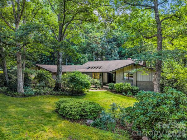 115 Woodhaven Drive, Hendersonville, NC 28739