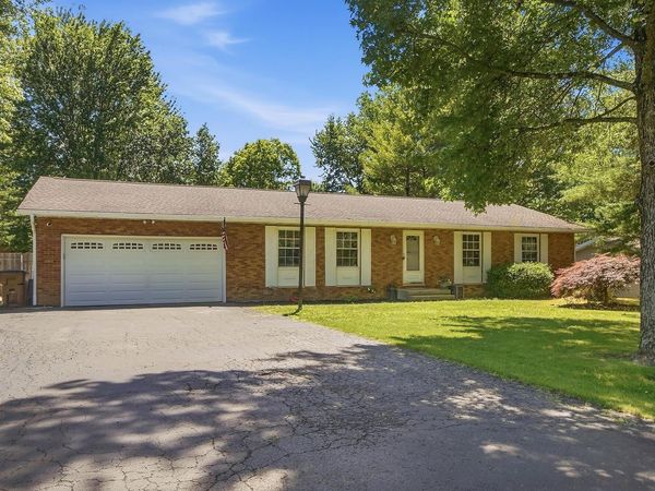 553 Hillgail Circle SW, Pataskala, OH 43062