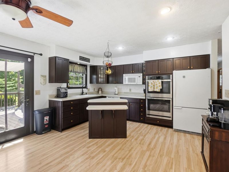 553 Hillgail Circle SW, Pataskala, OH 43062 Photo 12