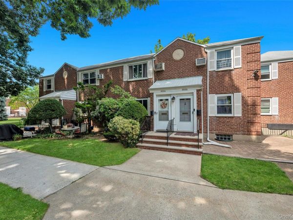 263-53 74th Avenue, Unit 90E31, Glen Oaks, NY 11004