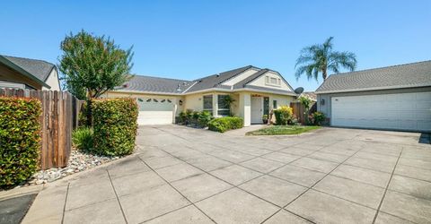 596 Village Dr, Galt, CA 95632 Photo