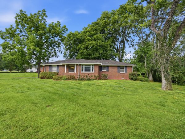 5101 Regent Dr, Nashville, TN 37220