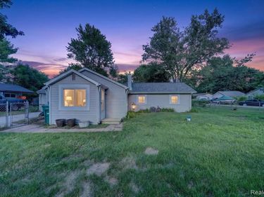 9110 Grove Drive, Northfield Twp, MI 48189