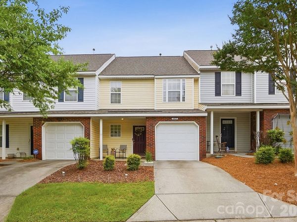 10618 Pointed Leaf Court, Charlotte, NC 28213