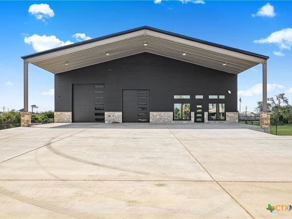 72 Southwind Drive, Port O'Connor, TX 77982