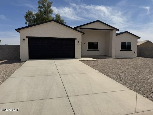 15235 S COUNTRY CLUB Drive, Arizona City, AZ 85123