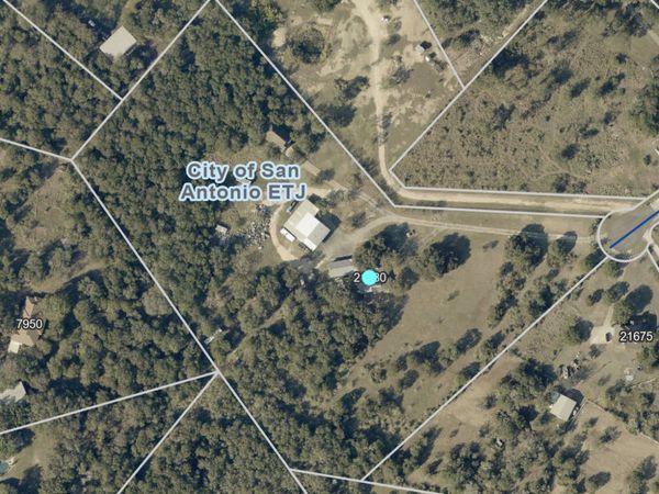 21680 VALLEY PARK DR, Garden Ridge, TX 78266