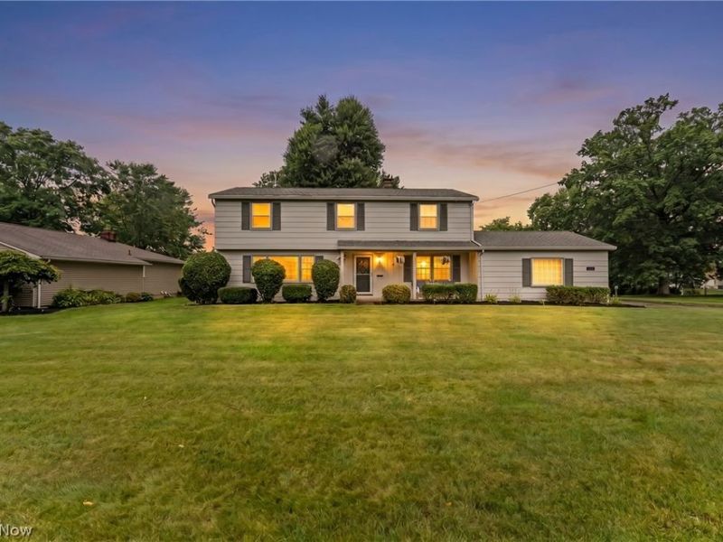 680 Forest Ridge Drive, Youngstown, OH 44512 Photo 2