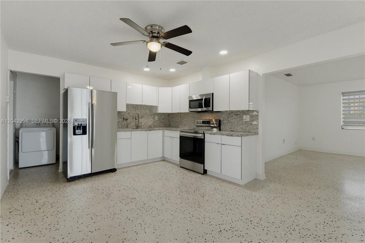 4296 NW 2nd Ter , Unit 4296, Miami, FL 33126 Photo