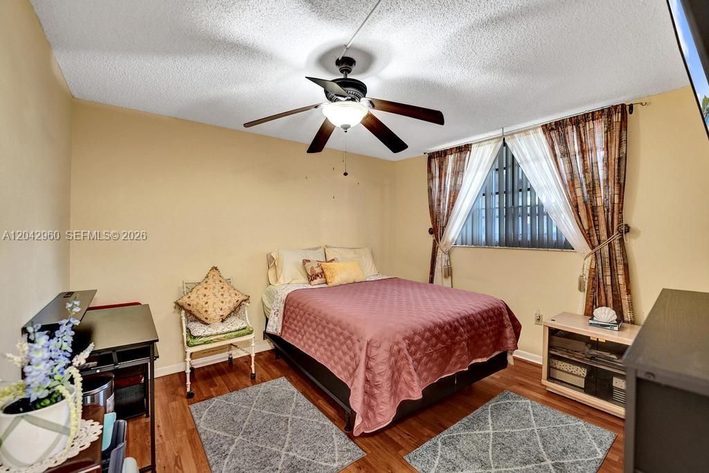 1000 Colony Point Cir, Unit 422, Pembroke Pines, FL 33026 Photo