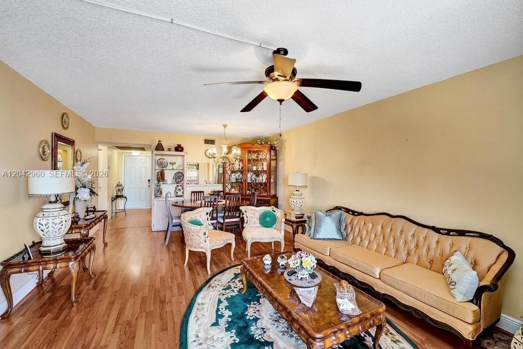 1000 Colony Point Cir, Unit 422, Pembroke Pines, FL 33026 Photo