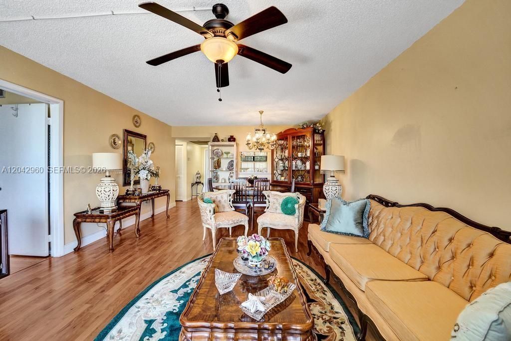 1000 Colony Point Cir, Unit 422, Pembroke Pines, FL 33026 Photo