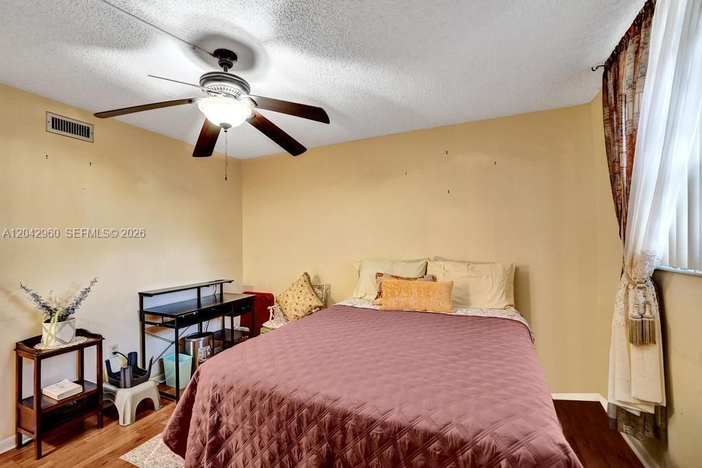 1000 Colony Point Cir, Unit 422, Pembroke Pines, FL 33026 Photo