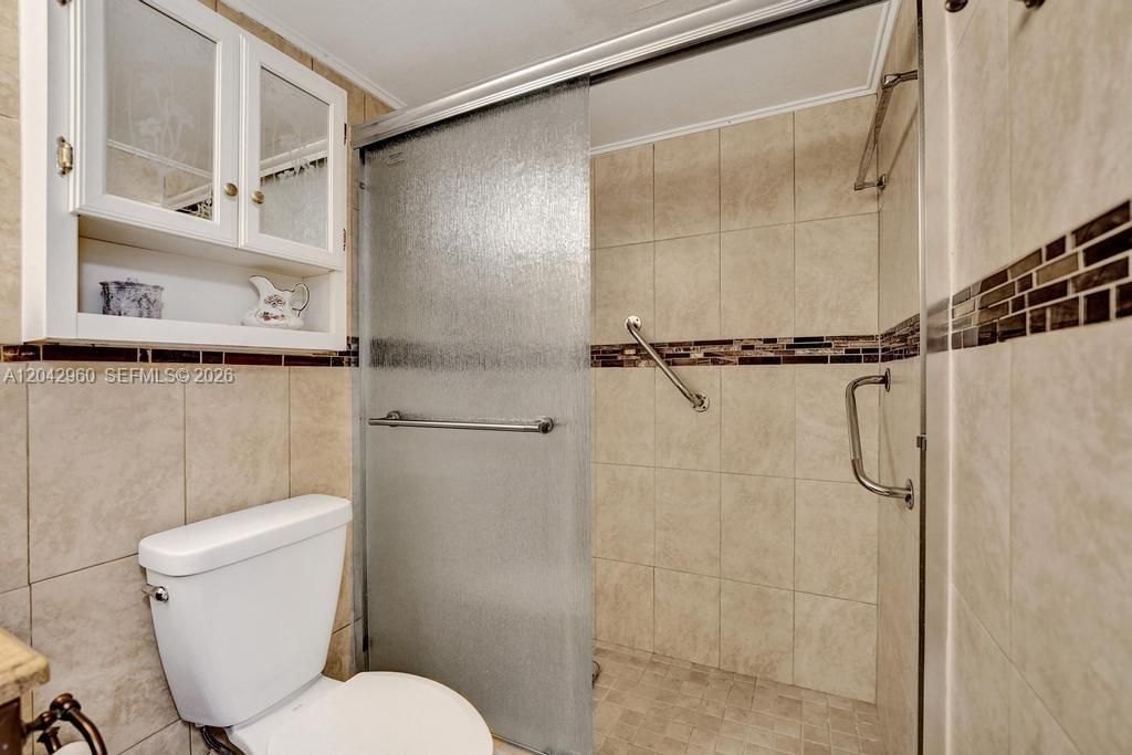 1000 Colony Point Cir, Unit 422, Pembroke Pines, FL 33026 Photo