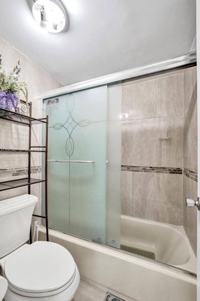 1000 Colony Point Cir, Unit 422, Pembroke Pines, FL 33026 Photo