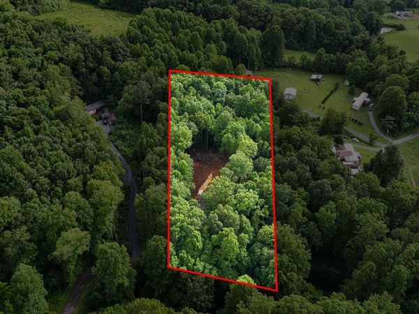 180 Bill Nave Loop, Elizabethton, TN 37643