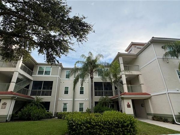 23500 Walden Center DR, Unit 210, ESTERO, FL 34134