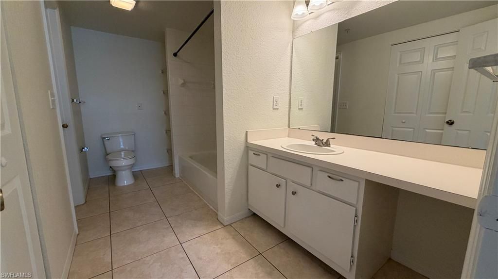 23500 Walden Center Dr, Unit 210, Estero, FL 34134 Photo