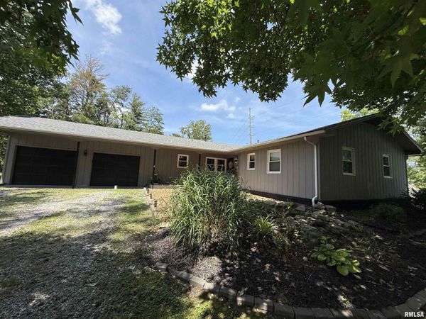 15 PINE Lane, Murphysboro, IL 62966