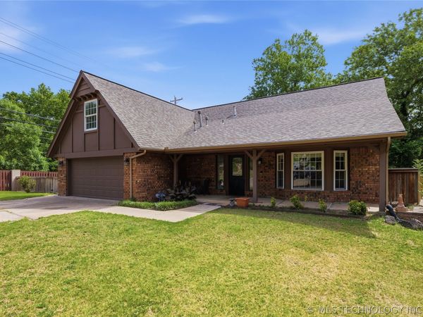 809 E Union Street , Broken Arrow, OK 74011