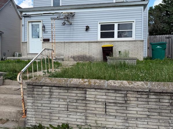 317 2nd Avenue SW, Wells, MN 56097
