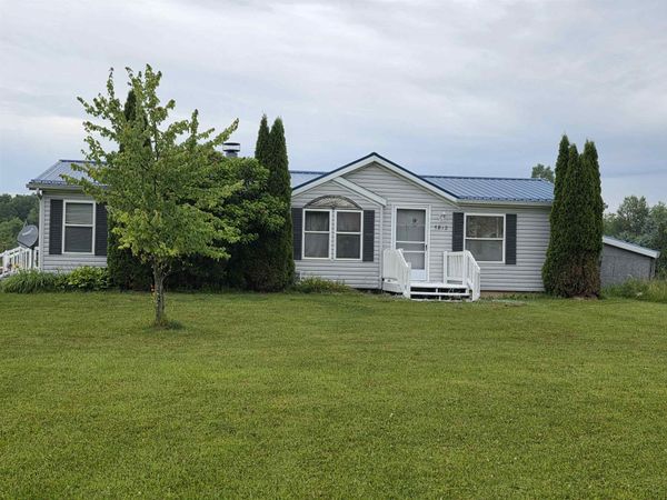 5812 E 100 N, Angola, IN 46703