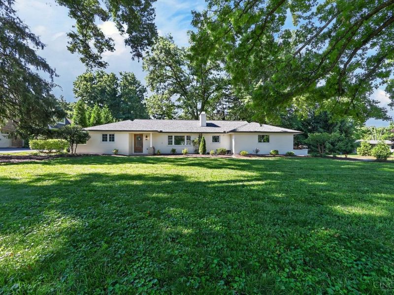 7995 Remington Road, Indian Hill, OH 45242 Photo 3
