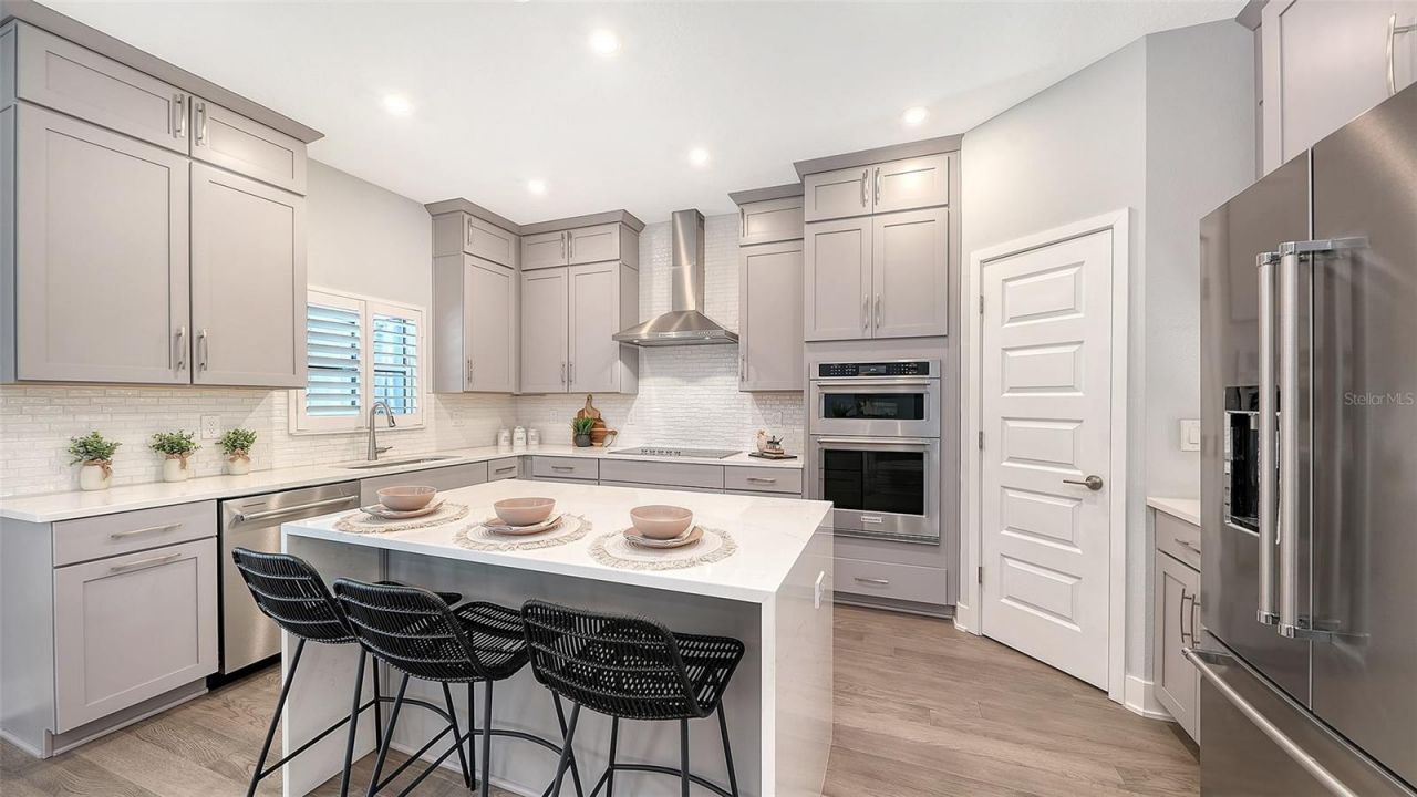 2554 Floyd Street, Sarasota, FL 34239 Photo