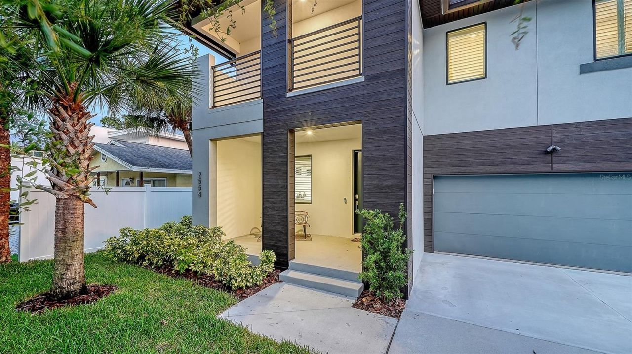 2554 Floyd Street, Sarasota, FL 34239 Photo