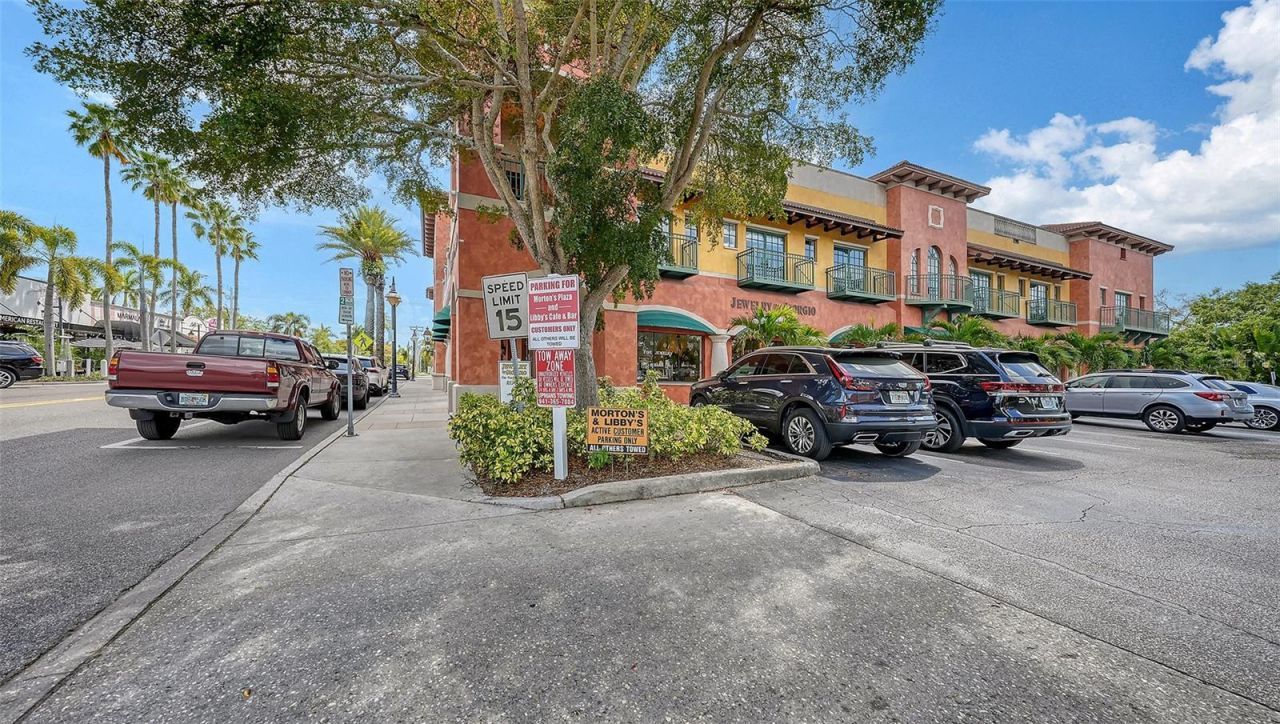 2554 Floyd Street, Sarasota, FL 34239 Photo