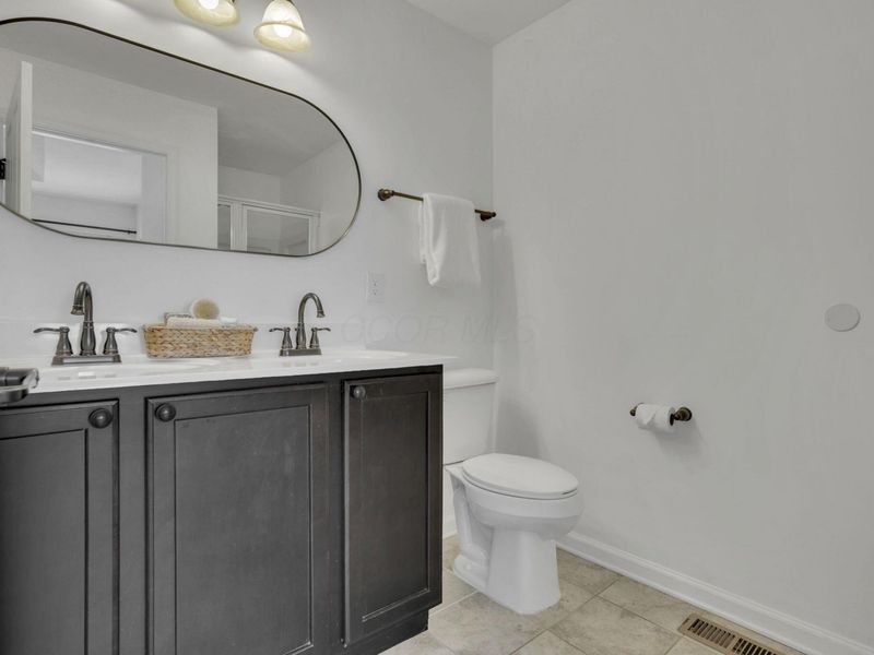 120 Gifford Road, Columbus, OH 43235 Photo 17