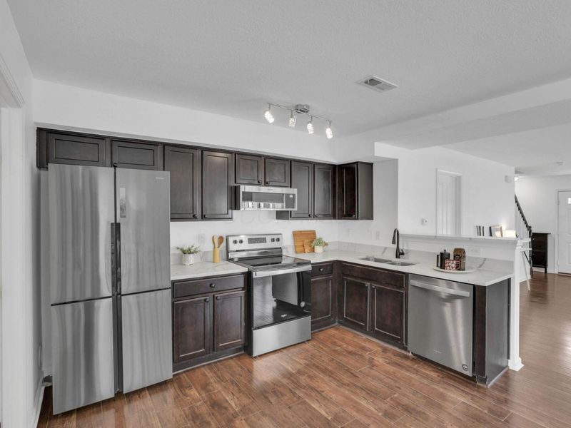 120 Gifford Road, Columbus, OH 43235 Photo 9
