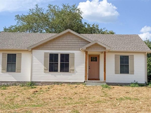 1262 Old Edmonton Road , Glasgow, KY 42141